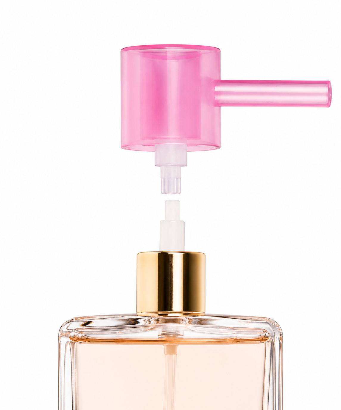 Conector de recarga da AromaPulse encaixado em frasco de perfume